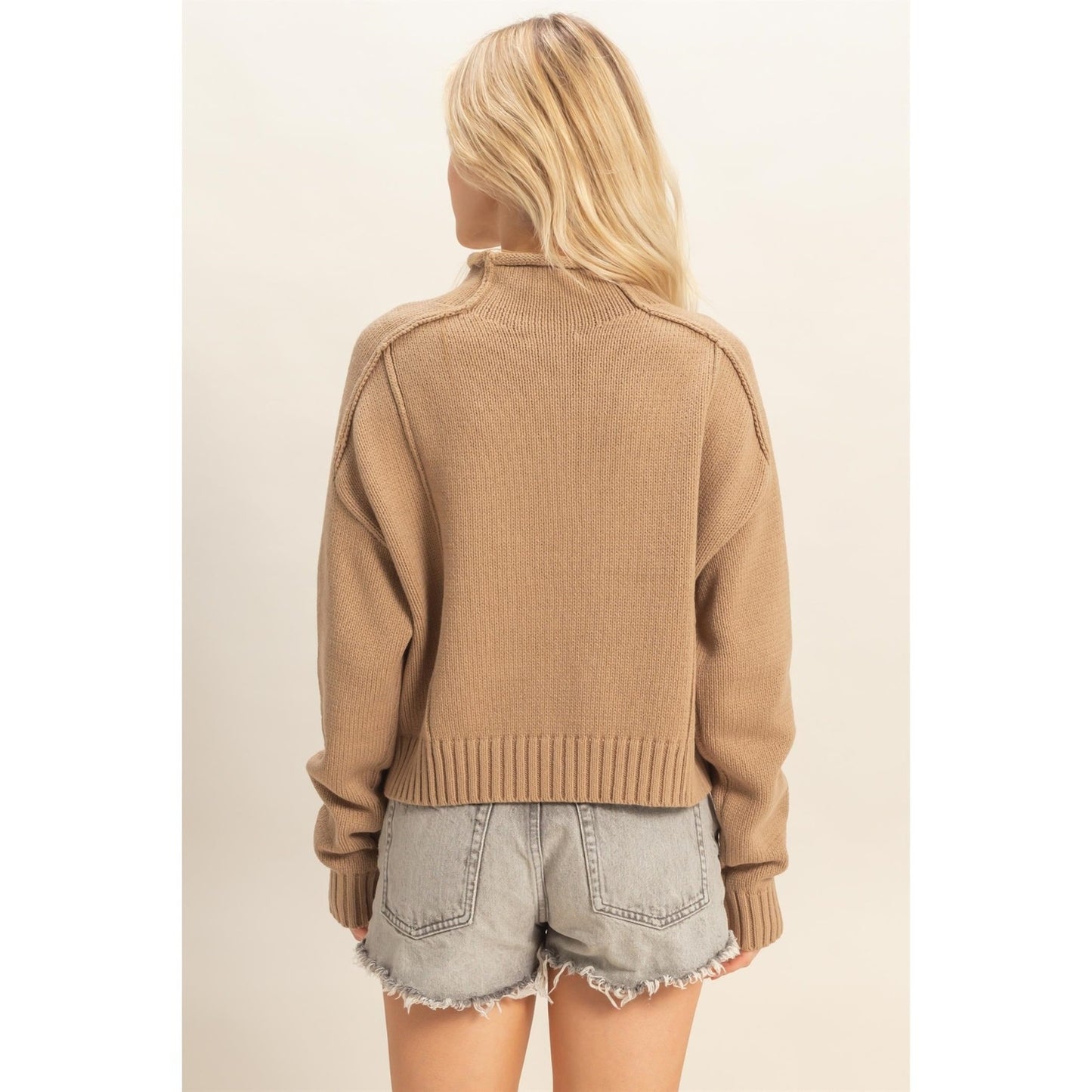 OATMILK LATTE CROPPED SWEATER