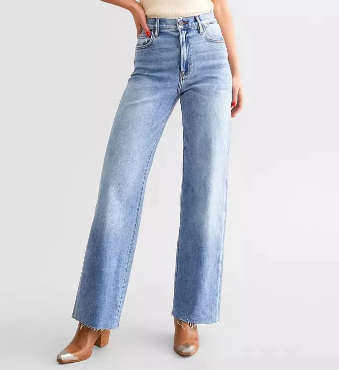 LOGAN DAD JEANS MID WASH