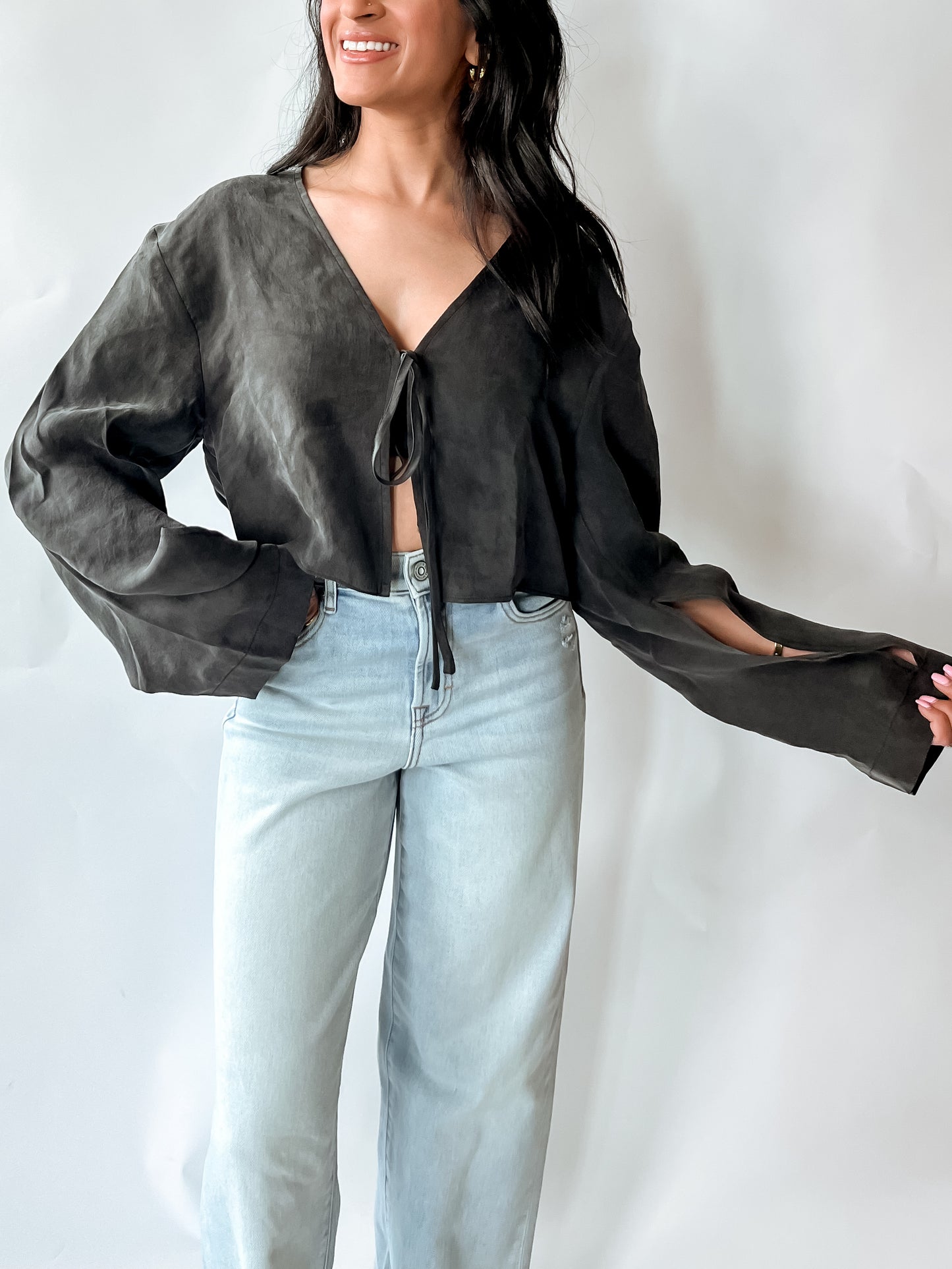 SLEEK TIE FRONT TOP