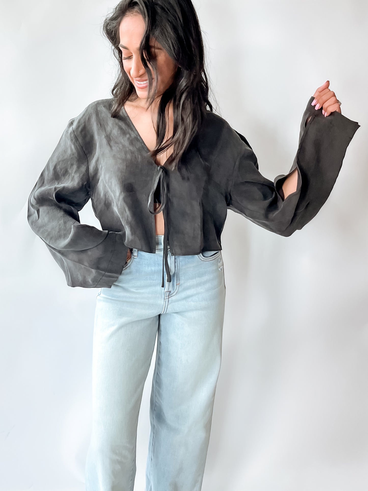 SLEEK TIE FRONT TOP