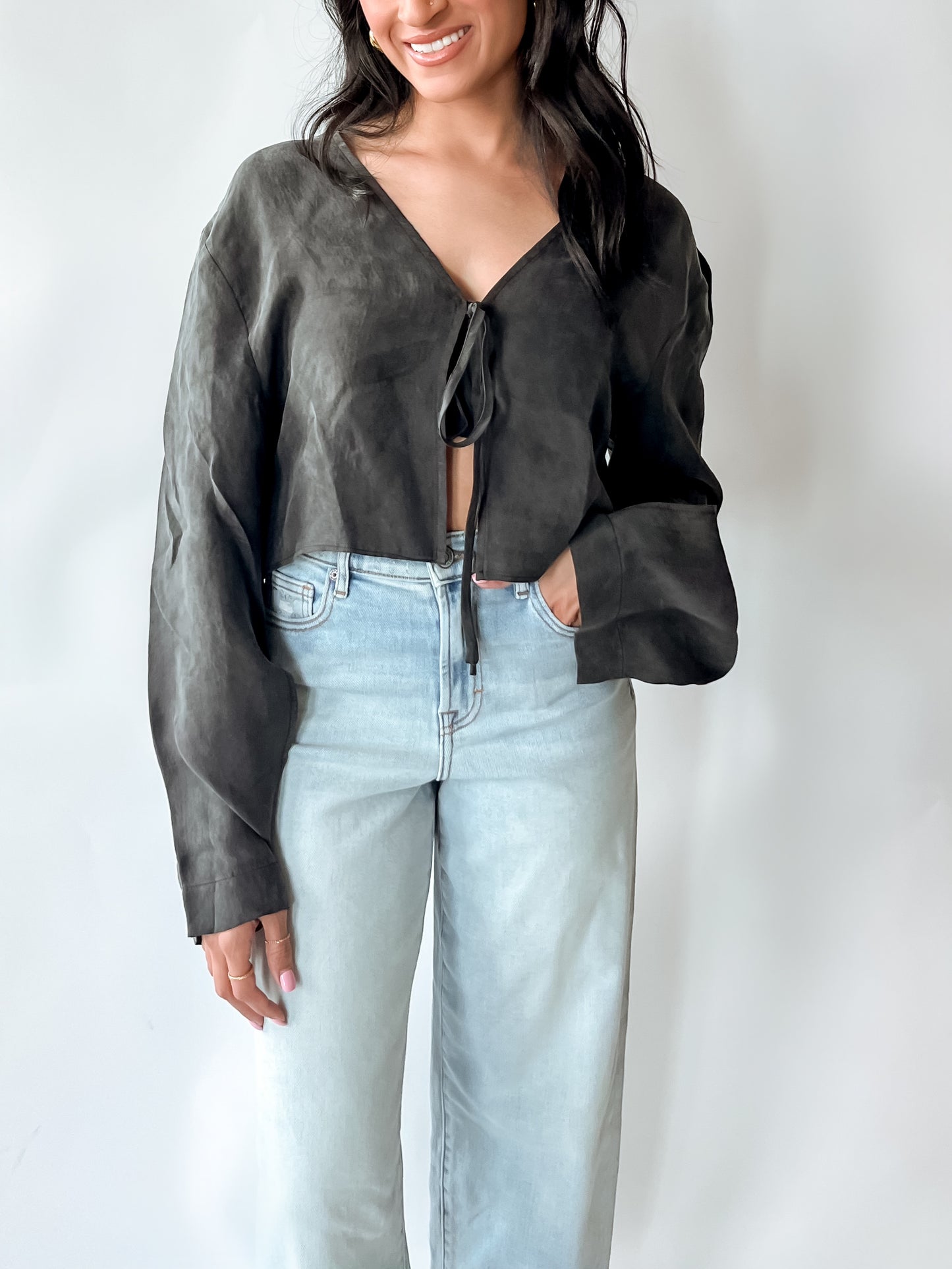 SLEEK TIE FRONT TOP