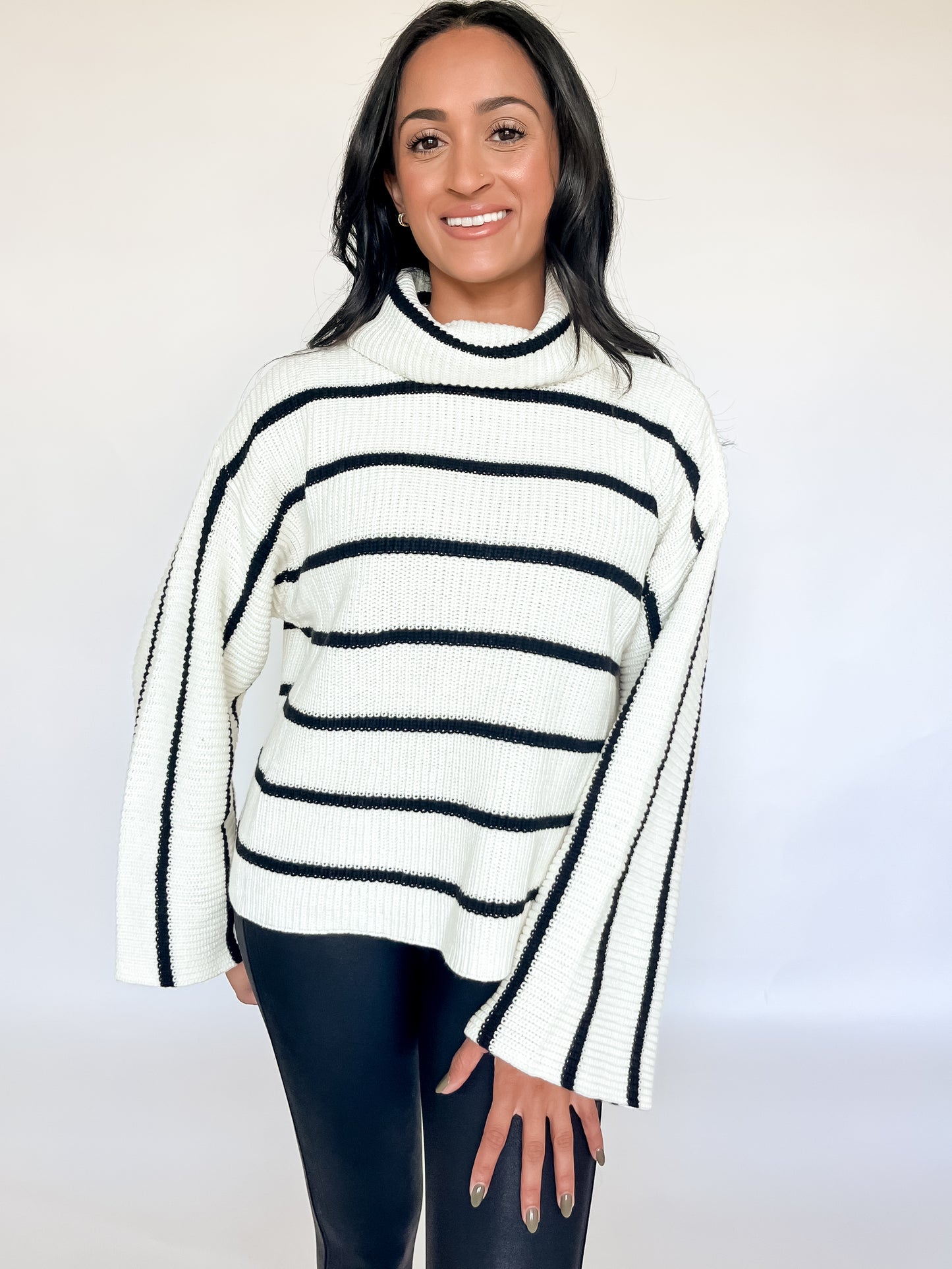 AUTUMN BREEZE TURTLENECK SWEATER