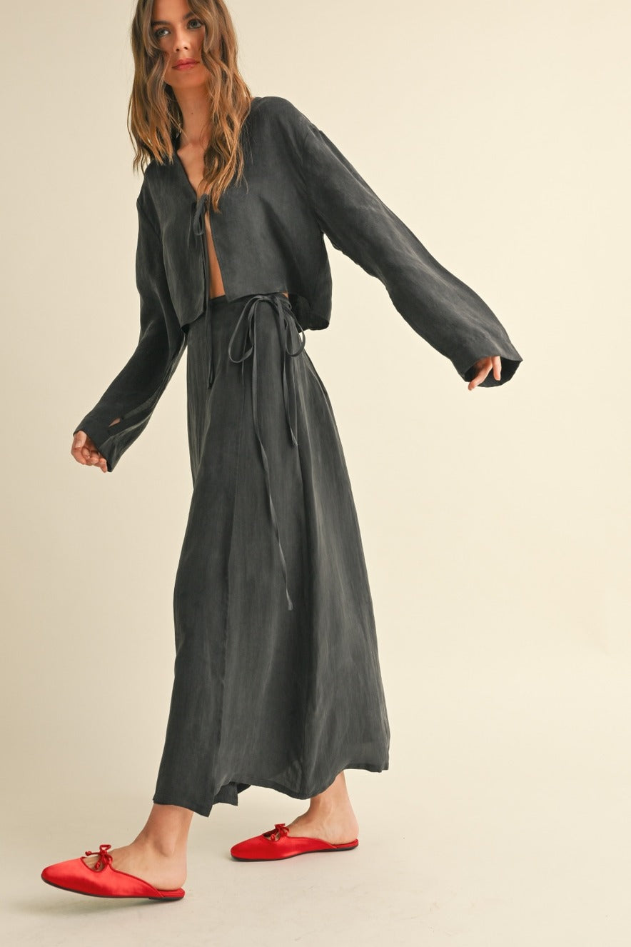 SLEEK TIE FRONT TOP