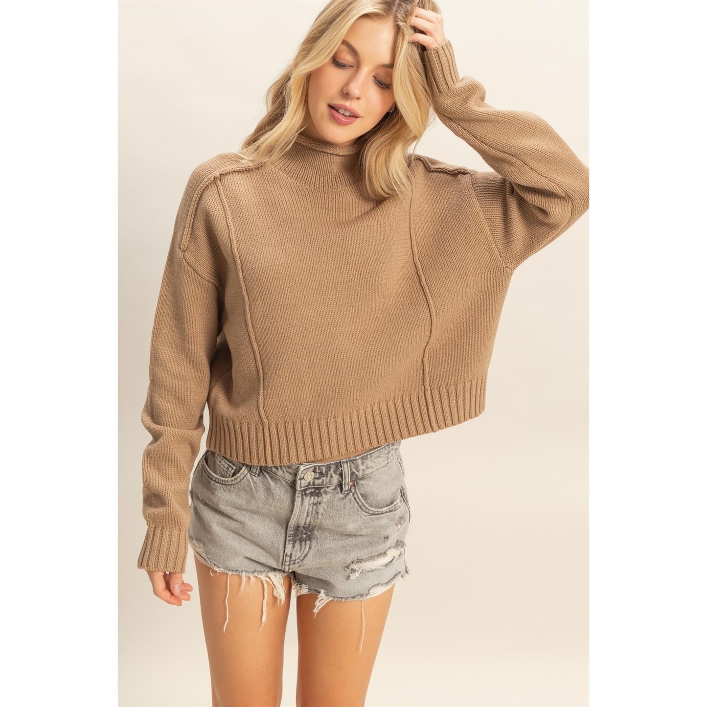 OATMILK LATTE CROPPED SWEATER