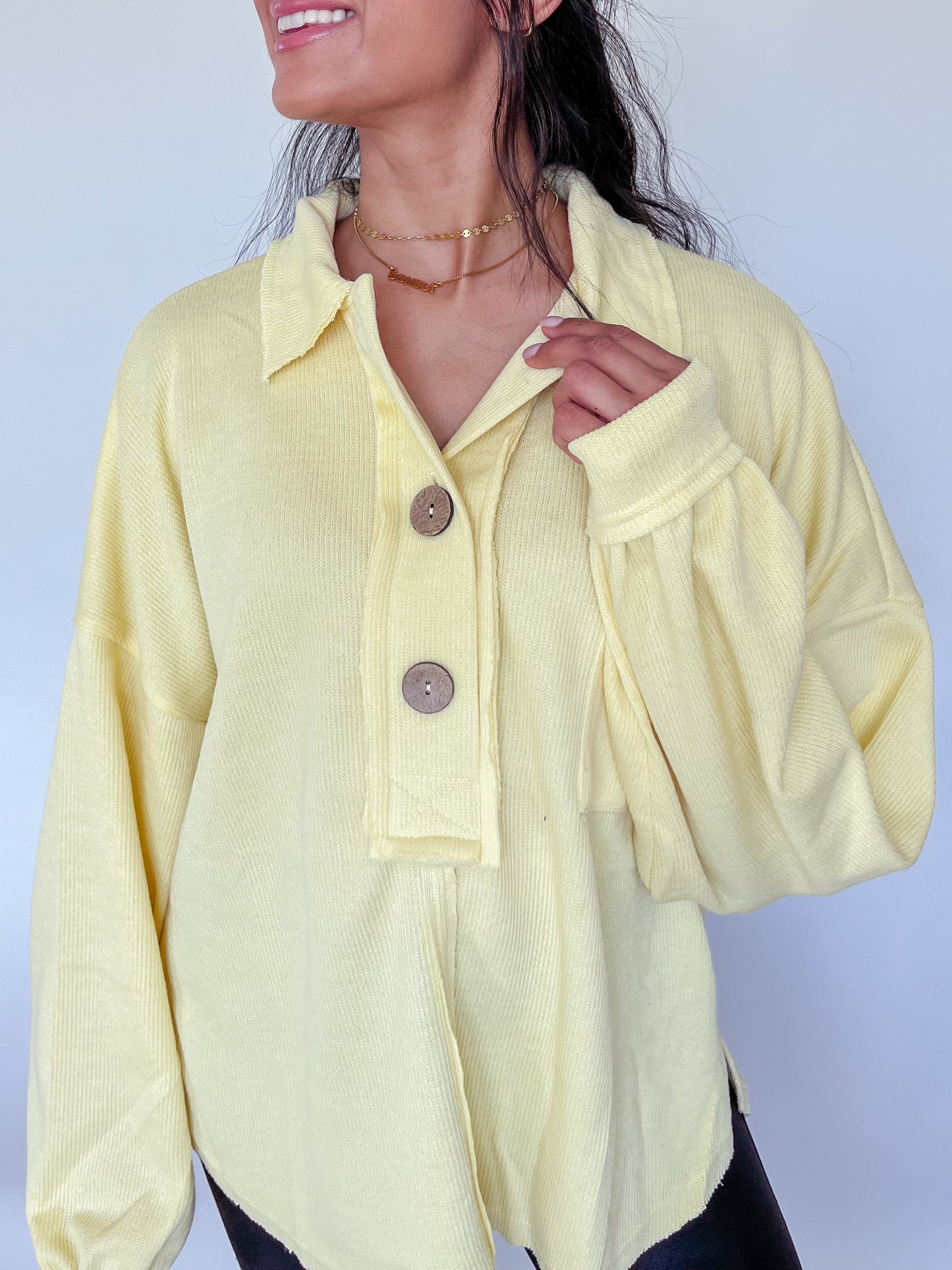 LEMON BLISS COLLARED KNIT TOP