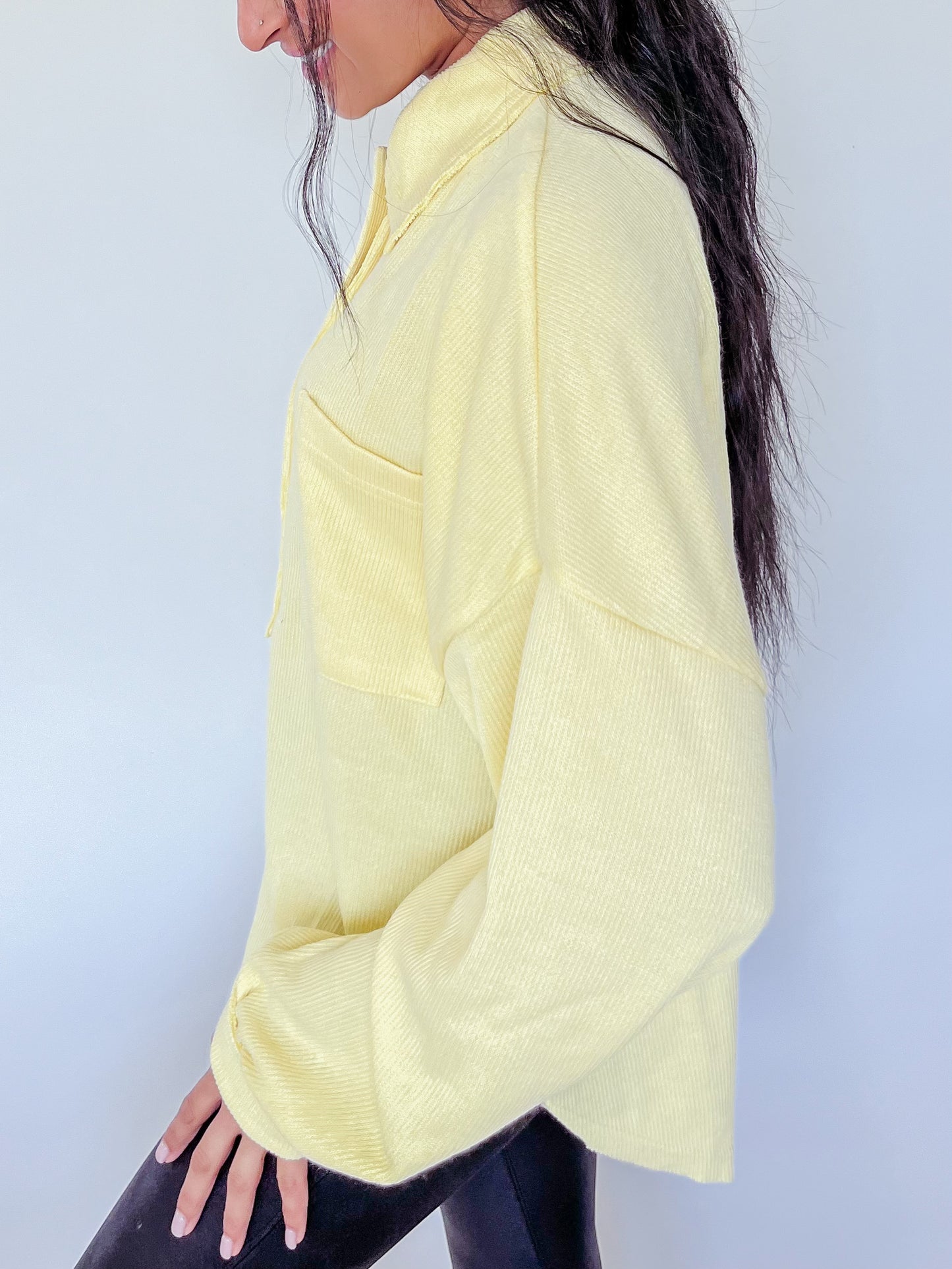 LEMON BLISS COLLARED KNIT TOP