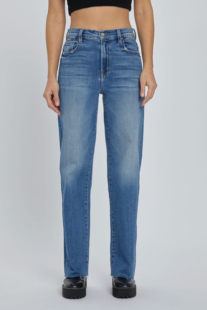 LOGAN DAD JEANS DARK WASH