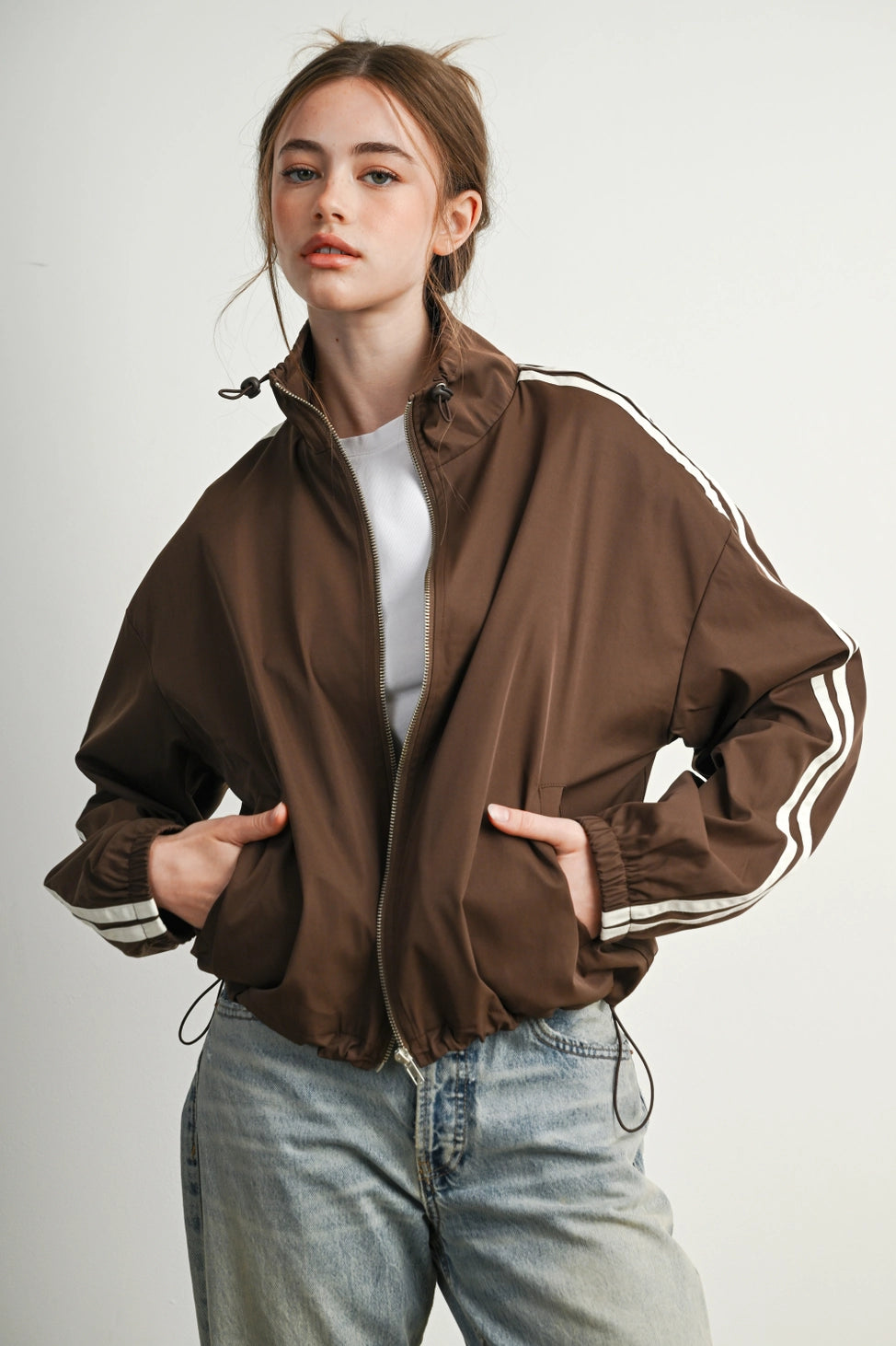 MOCHA MOTION WINDBREAKER JACKET