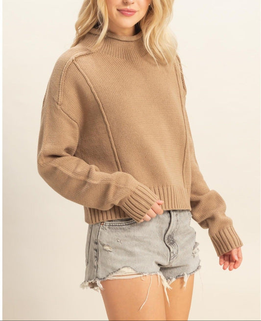 OATMILK LATTE CROPPED SWEATER