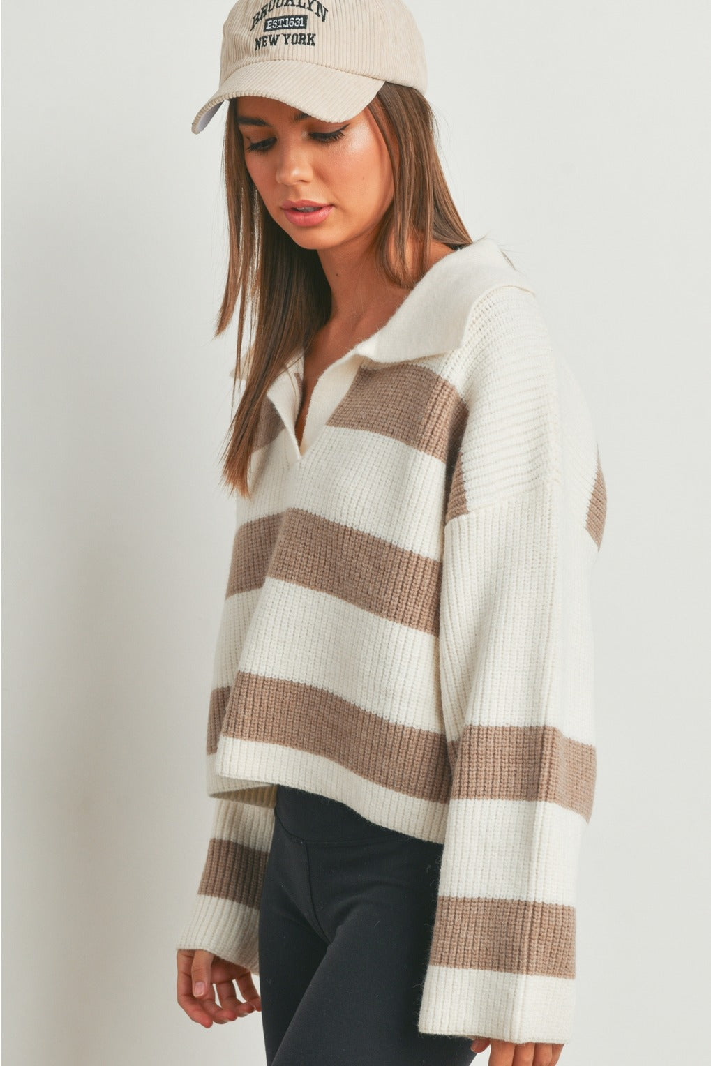 FALL ESCAPE COLLARED SWEATER