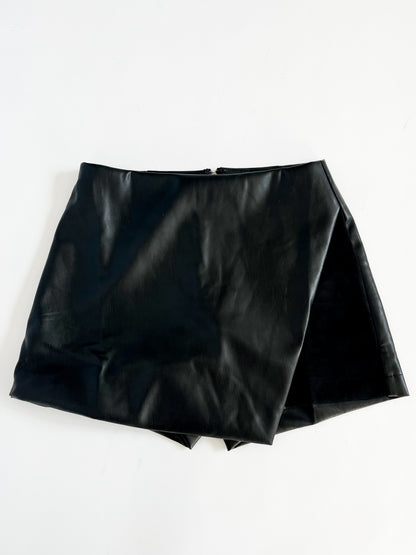 THE NAVYA SKORT